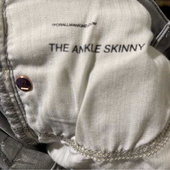 7 For All Mankind Light Grey Skinny Jeans - Picture 10 of 10